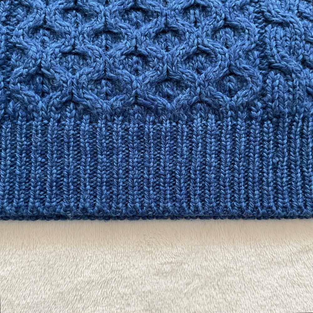 Carraigdonn Merino Wool Irish Crewneck Aran Fisherman’s Cable Knit Sweater - Picture 3 of 11